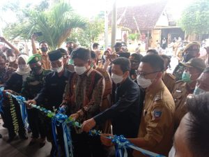 H.Lanosin,ST Menghadiri Lauching UPT Disdukcapil Kecamatan Belitang