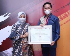 Sekda Kota Palembang Ratu Dewa terima penghargaan dari Menpan RB