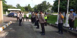 Polsek Purwasari melaksanakan apel gabungan Pengamanan Hari Buruh Internasional May Day tahun 2021