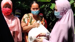 TP. PKK OKU Timur Memberikan Paket Sembako di Bulan Ramadhan