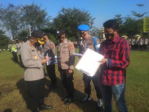 APEL PAGI PROPAM POLRES OKU CEK KELENGKAPAN PERSONIL POLRES OKU