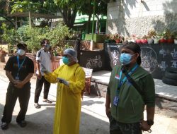 Kepala Puskesmas Wanasari Bersama KETUA Satgas FKWT Monitoring Pasien Covid Yang Sedang Dalam Isolasi Mandiri