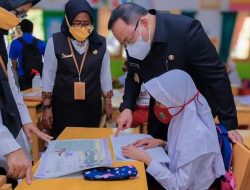 Bupati Dodi Reza Sambangi Pelaksanaan PTM Beberapa Sekolah di Muba
