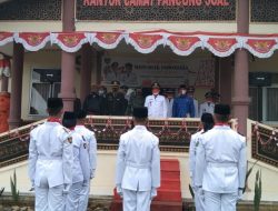 Camat Pancung Soal Yusri Afnidal, S.Sos., Pimpin Upacara Peringatan HUT RI ke-76