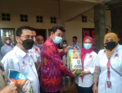 4 Ton Bantuan Beras PPKM dari Gubernur Sumsel Kepada DPD Projo Sumsel Melalui Dinas Sosial