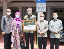 Sumsel Peringkat Tertinggi ke 4 Sebagai Provinsi dengan Peningkatan Produksi Padi Tertinggi tahun 2019-2020, HD Terima Penghargaan