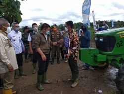 Kabupaten Oku Timur Dapat Bantuan Alat Pertanian, Enos: Terima Kasih Gubernur