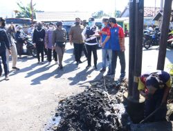 Tiang Perusahaan Berdiri di Saluran Air, Fitrianti Akan Surati dan  Panggil