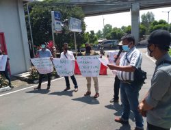 Diduga Proyek di Kerjakan Asal-asalan, LSM PETISI PLH Geruduk Kejati Sumsel