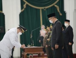 Gubernur Jawa Barat Melantik PLT Bupati Bekasi