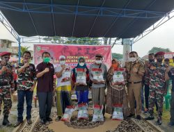 LMP Sumsel Bersama Kadinsos Provinsi Sumsel Salurkan Bantuan Beras Gubernur Sumsel