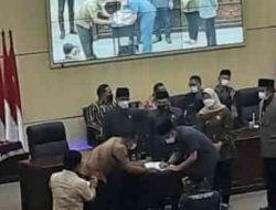 Pj Bupati Bekasi Bersama Ketua DPRD Tanda Tangani Nota Kesepatan KUPA dan PPAS