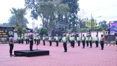 Kapolres Karawang Pimpin Apel Gelar Pasukan Dalam Rangka Operasi Zebra Lodaya