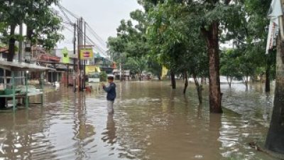 Banjir Melanda Daerah Desa Bojong Asih Kecamatan Dayeuh Kolot Kabupaten Bandung