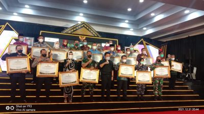 Kabupaten OKU Timur Terima Penganugerahan Percepatan Vaksin Covid-19