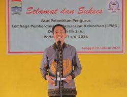 Ratu Dewa Resmi Lantik LPMK 20 Ilir Periode 2022-2027