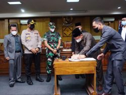 Plh Bupati OKU Hadiri Paripurna DPRD OKU ke-1 Tahun 2022