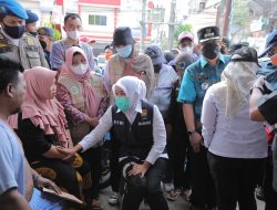 Fitri Tinjau Lokasi Kebakaran, Pasca Sijago Merah Lahap 6 Toko di Simpang Bombat