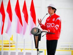 Presiden Joko Widodo meresmikan Pembangkit Listrik Tenaga Air