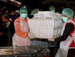 13 Korban Kecelakaan Maut Di Bukit Bego Belingo di Sambut Dengan Isak Tangis Keluarga Korban
