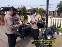 Kapolsek Purwasari Polres Karawang Melakukan Pengecekan Inventaris Kendaraan Dinas Maupun Senpi Dinas