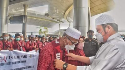 Perdana, Herman Deru Lepas 80 Jama’ah Umroh Smarts Umrah Tour and Travel