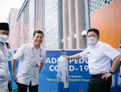 Kadin Sumsel serahkan simbolis 35 tabung dan 100 Regulator Oksigen ke Gubernur Sumsel
