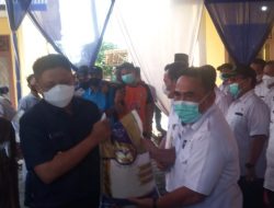 Bupati H.Lanosin ST Luncing Beras Sebiduk Sehaluan (PUD) OKU Timur