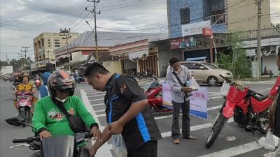 Berkah Ramadhan PD IWO OKU Selatan Berbagi Takjil