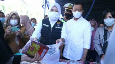 Bazar Ramadhan Murah, Warga Geruduki Kantor Camat Gandus