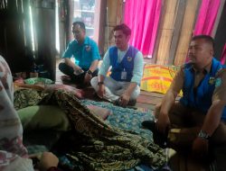 Sikap Peduli KNPI OKU Selatan Kunjungi Masyarakat yang Ada di Kecamatan Tiga Dihaji Sejak Tiga Tahun Terbaring Sakit