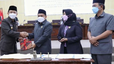 Pj Bupati Bekasi Dani Ramdan menghadiri Rapat Paripurna DPRD Kabupaten Bekasi