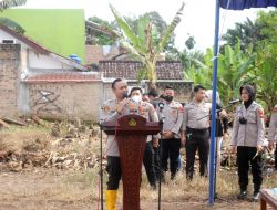 Kapolres OKU Selatan Mengajak Masyarakat Menanam Jagung