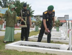 HUT Kodam 1/BB ke – 72 Danrem 033/WP Pimpin Ziarah di TMP Pusara Bhakti