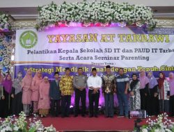 Seminar Parenting Dalam Rangka Pisah Sambut Kepala Sekolah Yayasan SD dan PAUD At.Tarbawi
