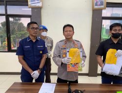 Seorang Wanita Berinisial “ES” Diamankan Polsek Kebon Jeruk Terkait Penipuan Jual Beli Minyak Goreng