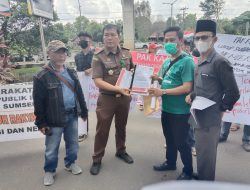 Diduga 6 Paket Pekerjaan di Banyuasin-Palembang-Pali Bermasalah, MP NKRI Geruduk Kejati Sumsel