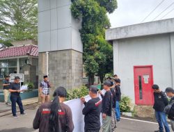 SIRA Gelar Aksi Demontrasi di Kejaksaan Tinggi Sumsel Pertanyakan Tindak Lanjut Lapdu