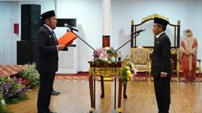 Herman Deru Lantik  Sekda Sumsel