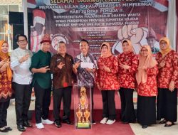 20 SMP dan 50 dari SMA, SMK dan MA memperebutkan piala bergilir dharma wanita Dinas Pendidikan Sumsel 