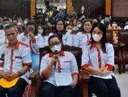 Rosti Ibu kandung Brigadir J Minta Agar Alat Bukti Hp Dan Laptop Milik Mendiang Anak Kami Jangan Di Sembunyikan
