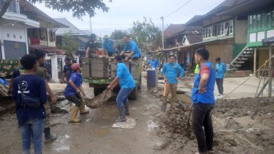 Bentuk Peduli DPD KNPI OKU Selatan Sambangi Berikan Bantuan Korban Banjir