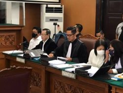 Pengadilan Negeri Jakarta Selatan kembali menggelar sidang Ferdy Sambo dan kawan-kawan perkara pembunuhan berencana dan obstruction of justice pada pekan kelima