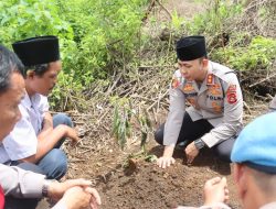 Kapolres OKU Selatan Sambangi Rumah Duka Siswa Korban Pembunuhan di Pulau Beringin