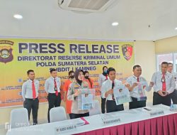Ditreskrimum Polda Sumsel Ciduk Dua Wanita Penipuan Arisan Online