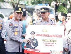 Kapolri Sebar 2 Ribu Bansos ke Warga Jakarta Utara