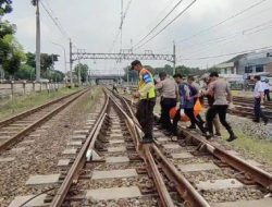 Keluarga Kasat Narkoba Polres Jakarta Timur AKBP Buddy Alfrits Towoliu mempercayakan kepada aparat kepolisian untuk mencari tahu siapa penelepon Buddy sebelum ditemukan tewas