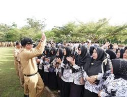 Bupati Enos Sampaikan Amanat di Upacara Hardiknas dan Peringatan Otda XXVII Tahun 2023