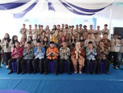 Bupati Enos Menggelar Acara Halal Bihalal Bersama Keluarga Besar Dinas Sosial