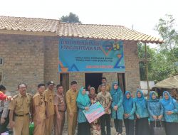Bertepatan Hari Kesatuan Gerak PKK Ke-51, Dinas Perkim OKUT Launching Bedah Rumah
